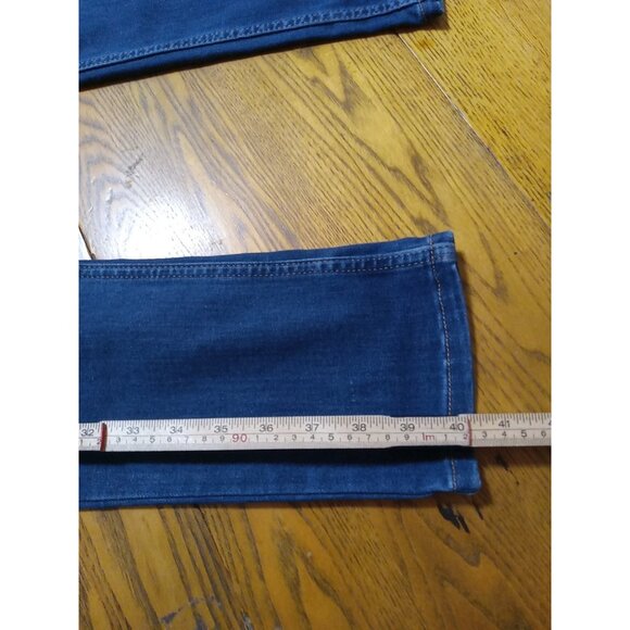 LEVI 524 Jeans Womens 11 BLUE SKINNY Preowned Used Distressed Holes Ripped Dark - Picture 3 of 10